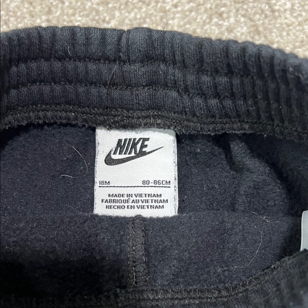 Nike Kids Black Sweatpants - Picture 2 of 2